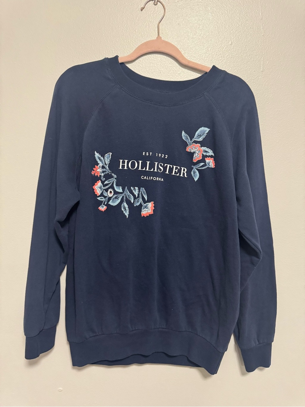 Hollister Navy Floral Crewneck Graphic Pullover Sweatshirt